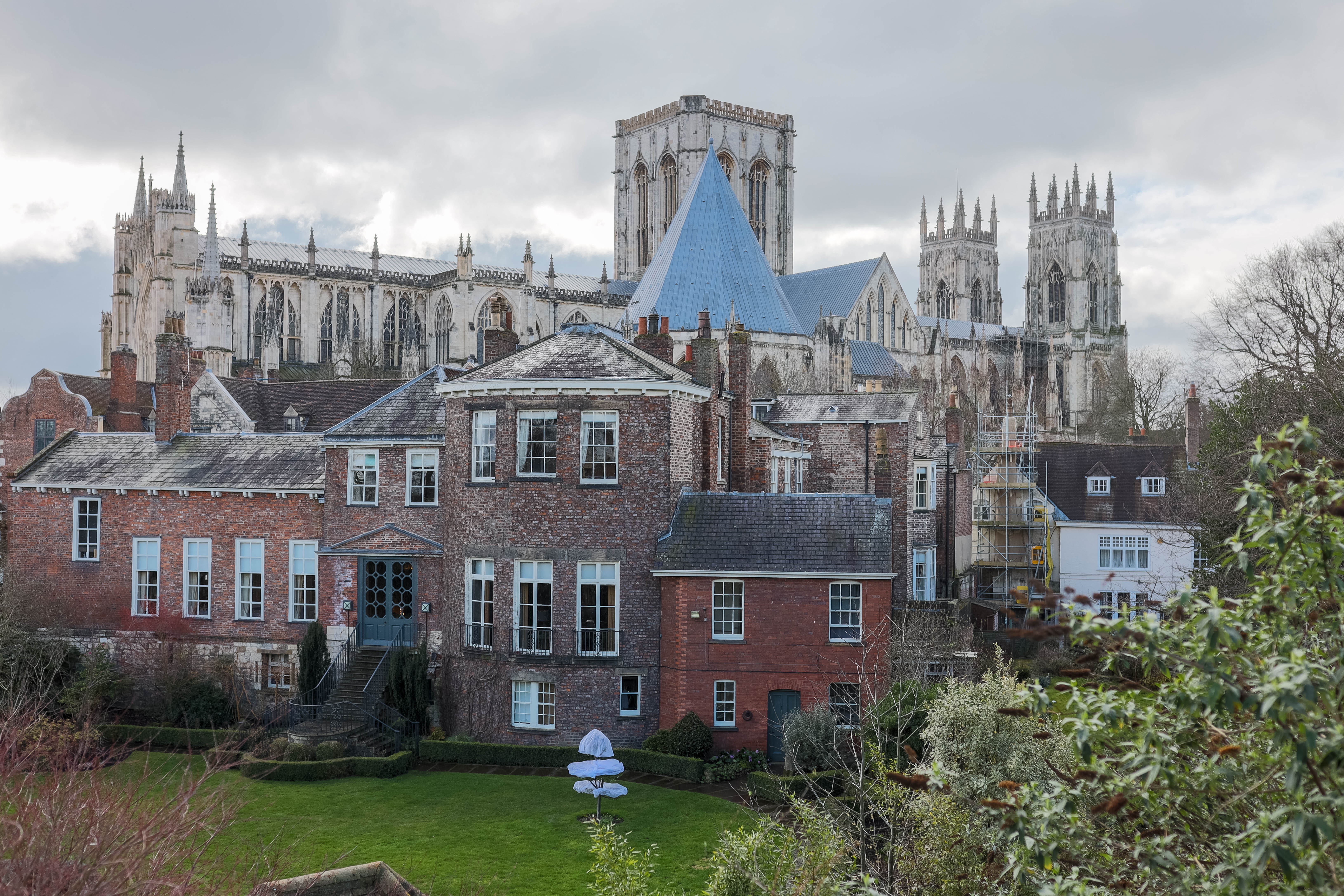 York 552
