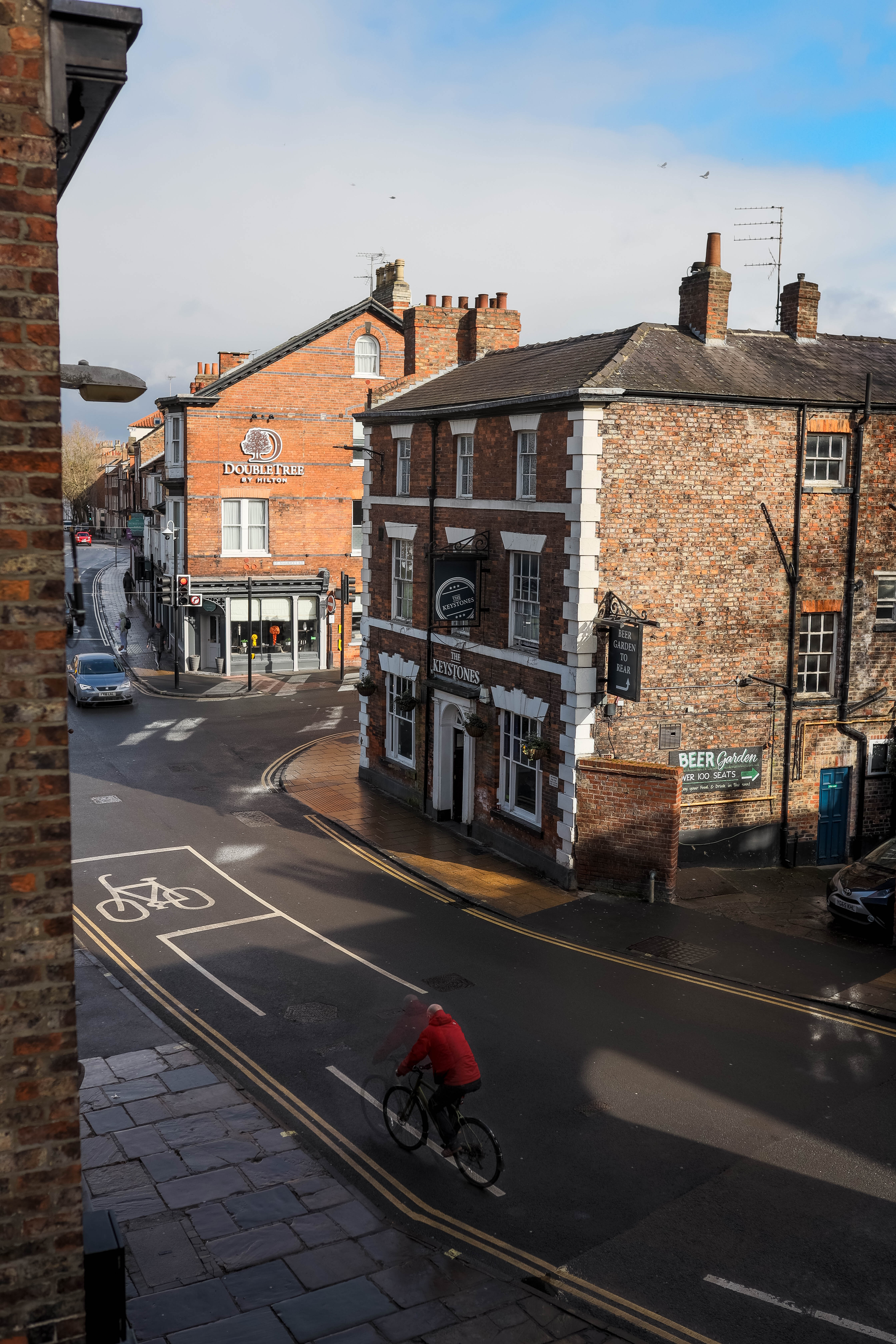 York 566