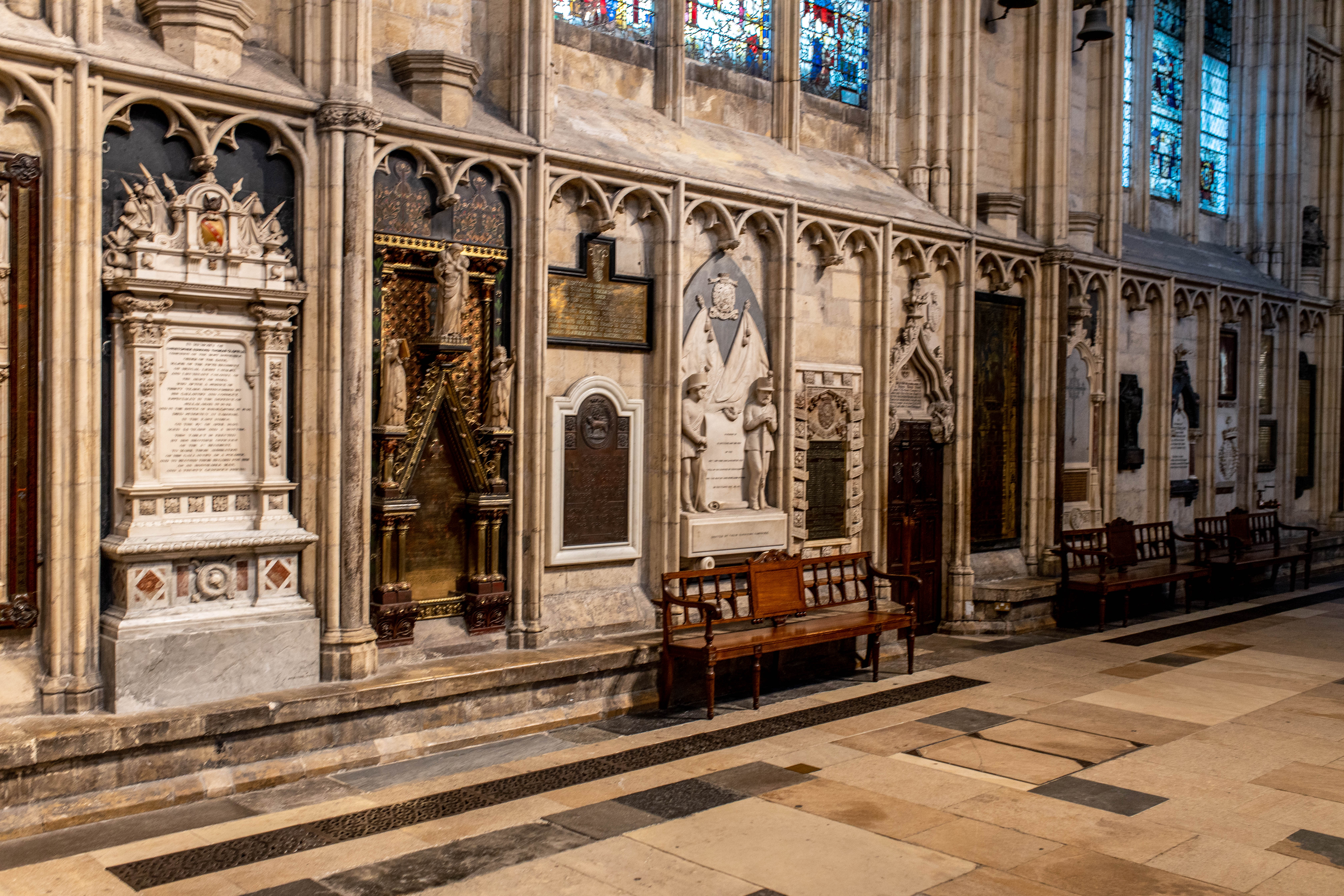 York 652