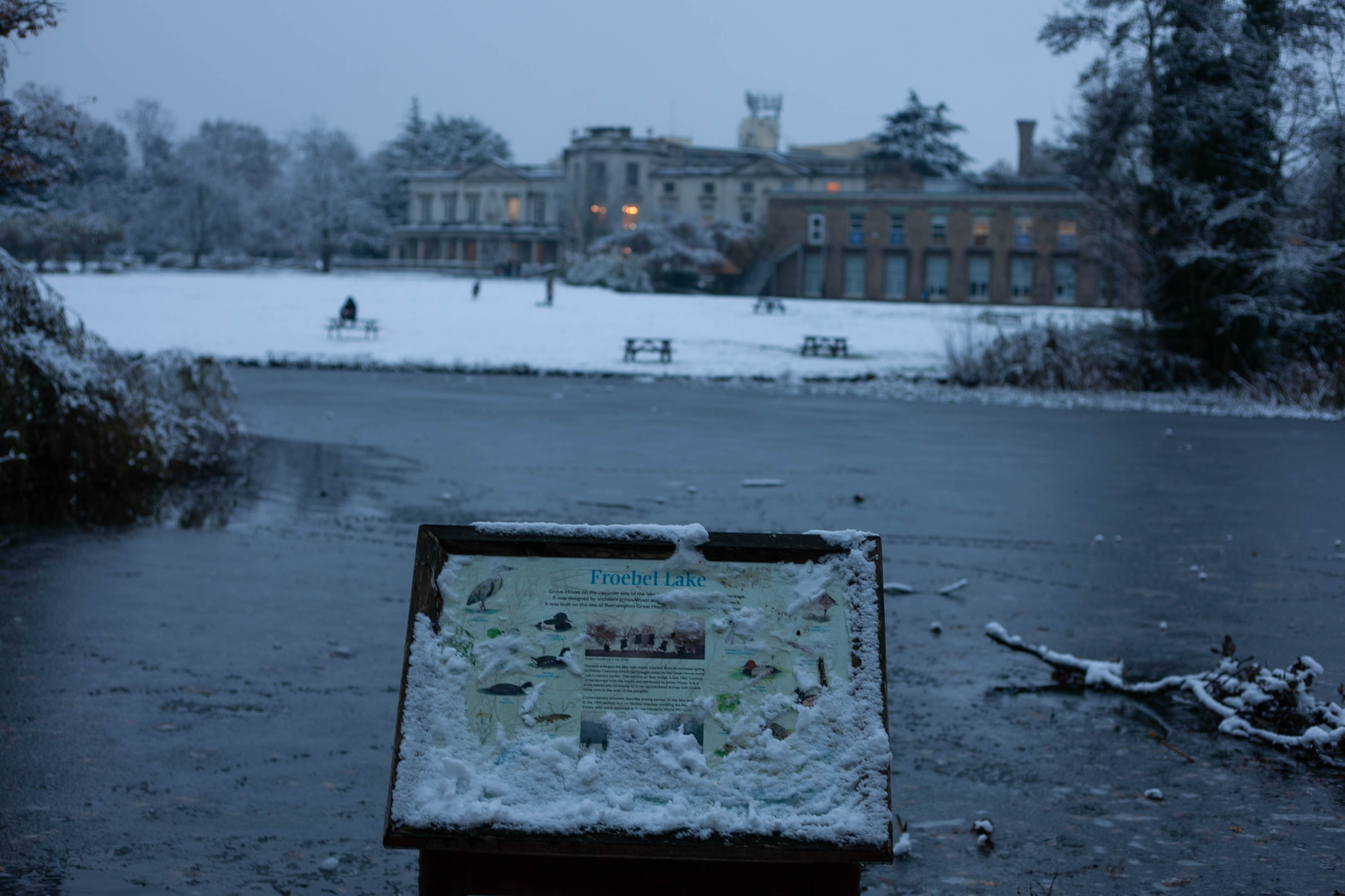 Snow in Roehampton 77