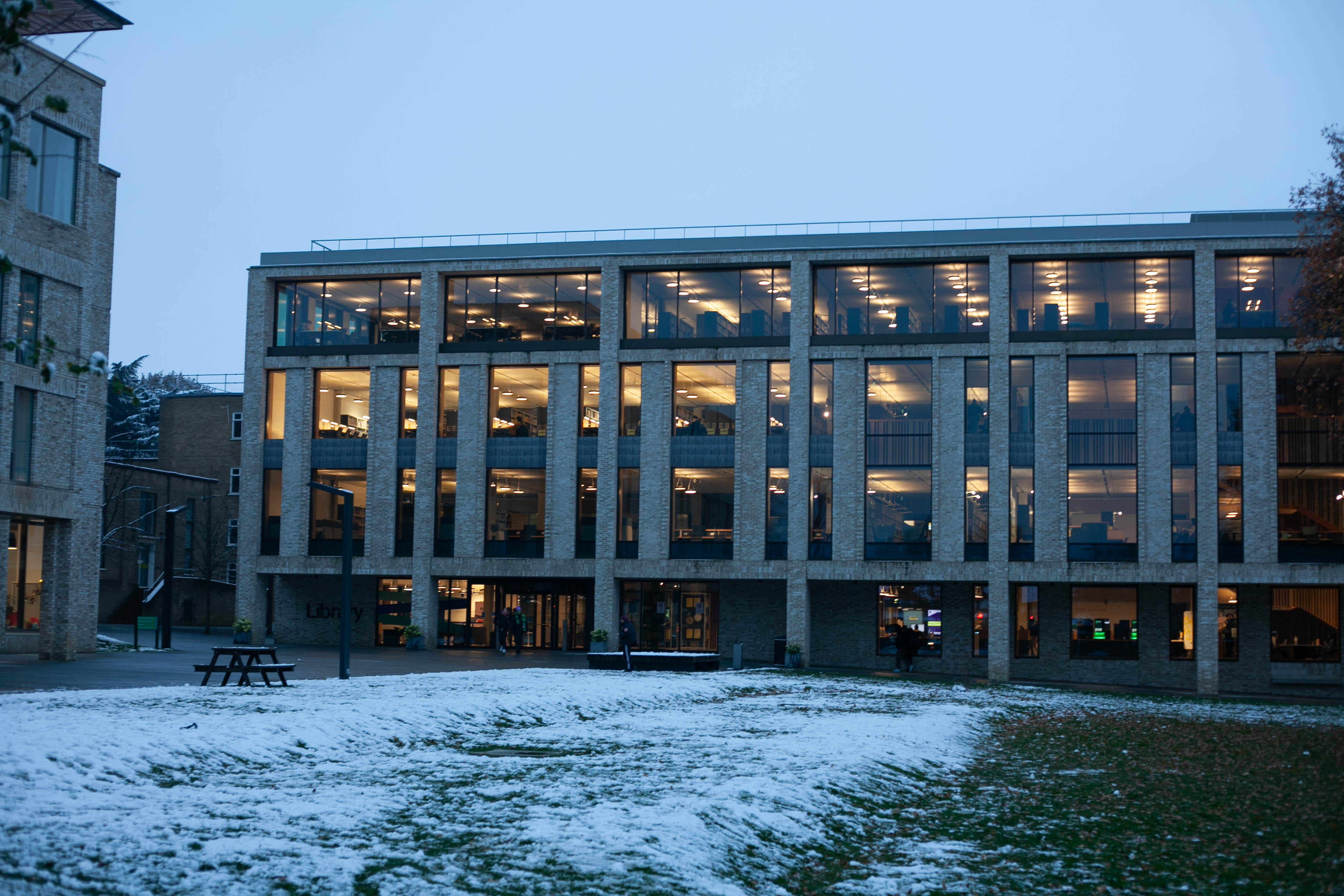 Snow in Roehampton 110