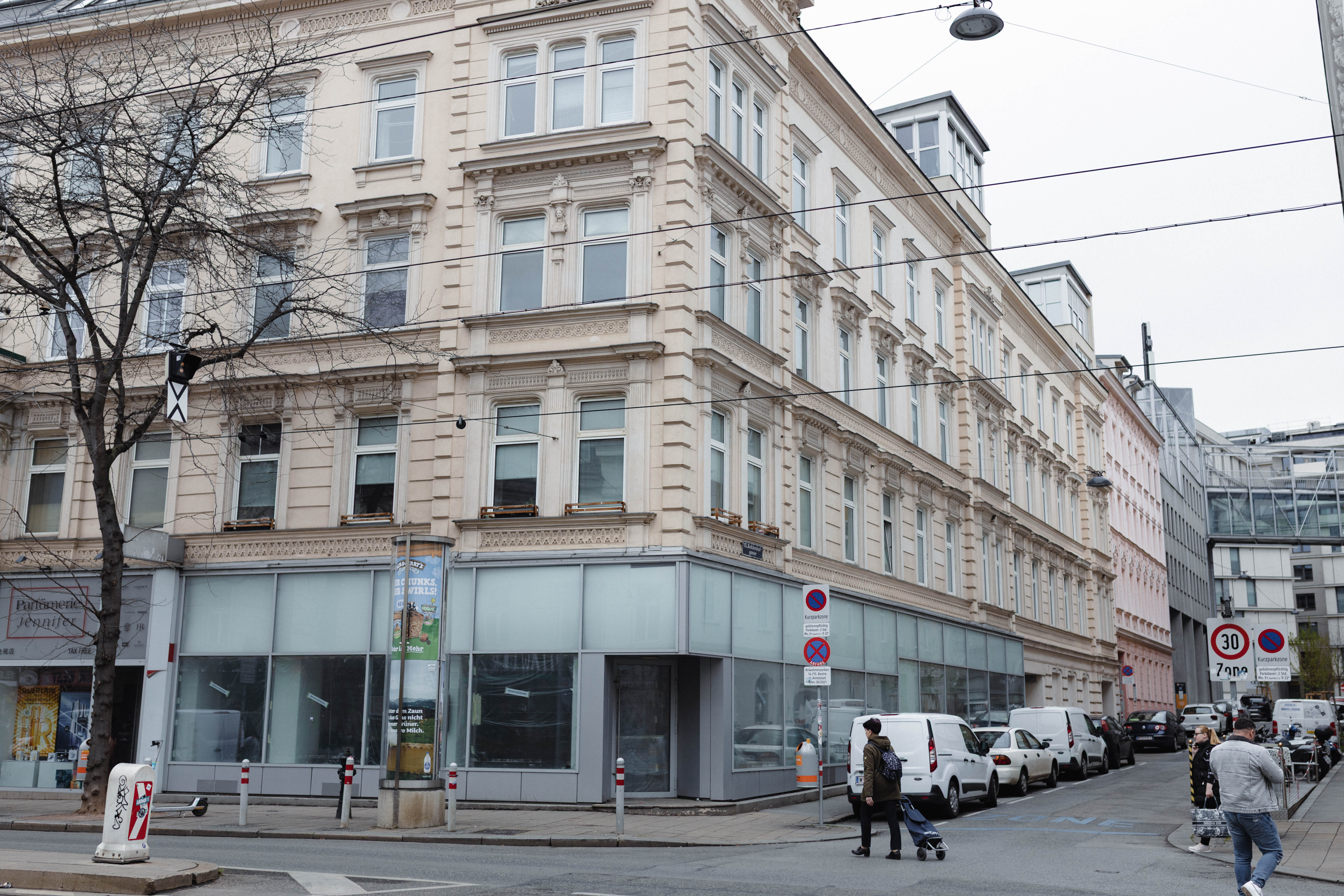 Vienna 452