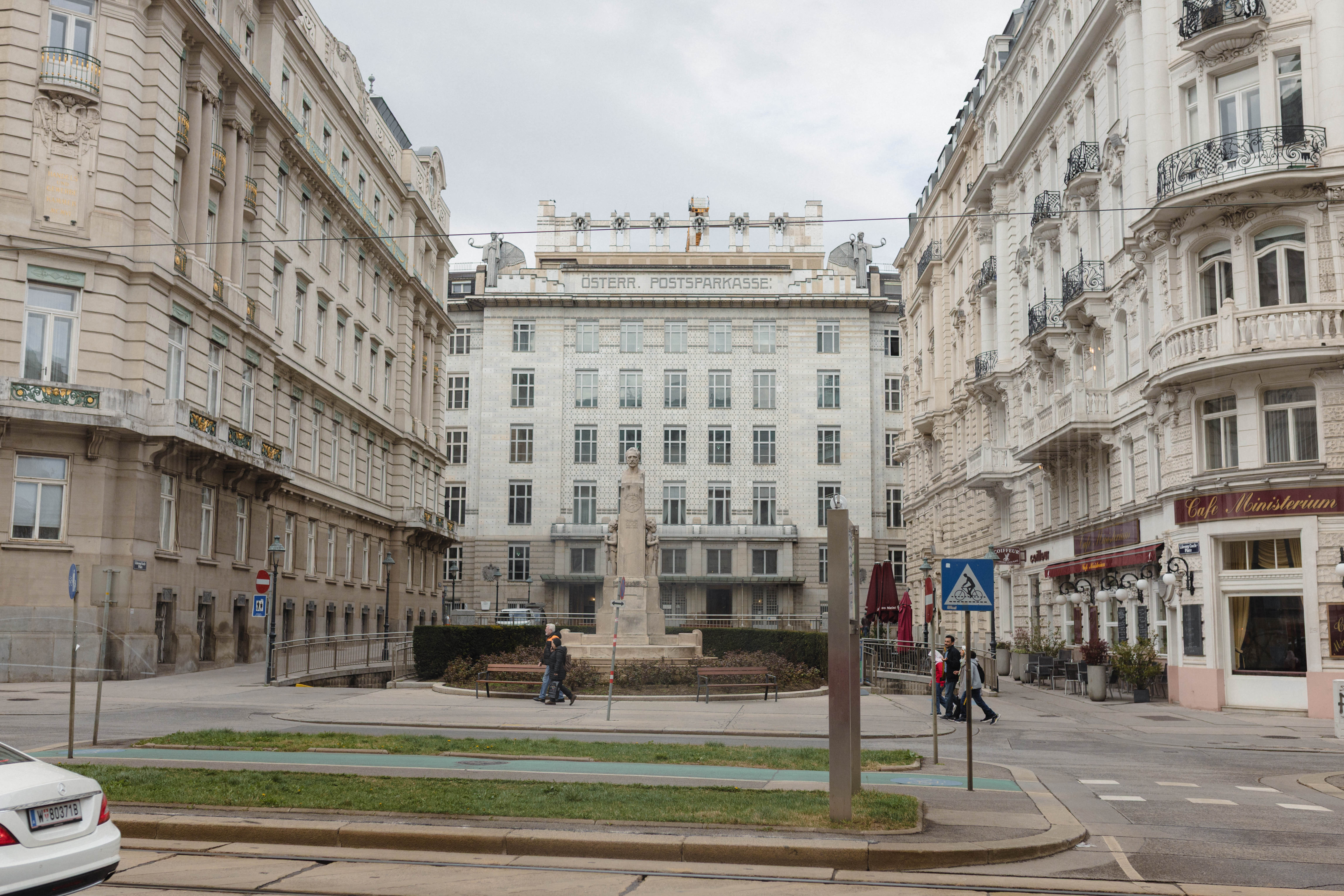 Vienna 637