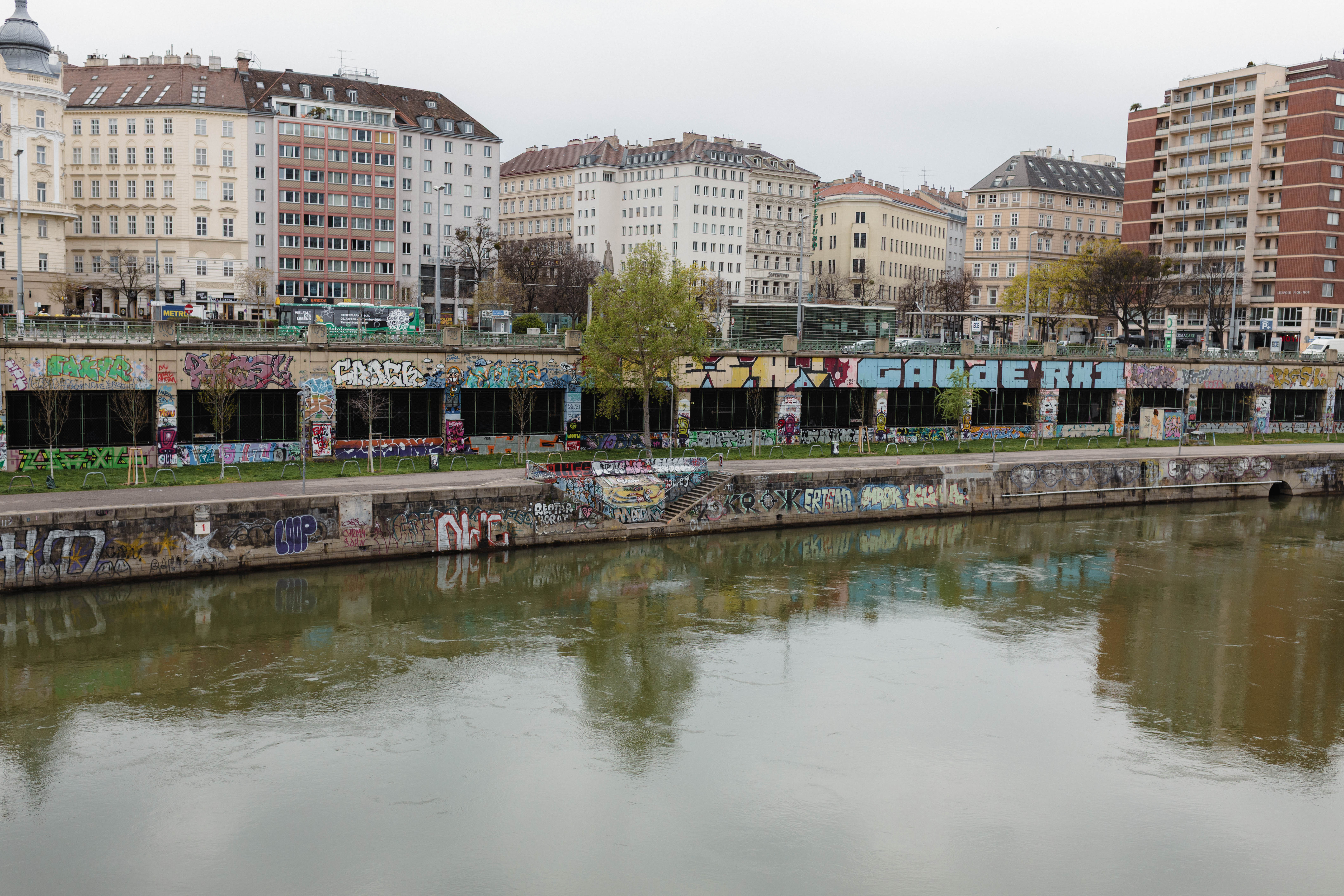 Vienna 689