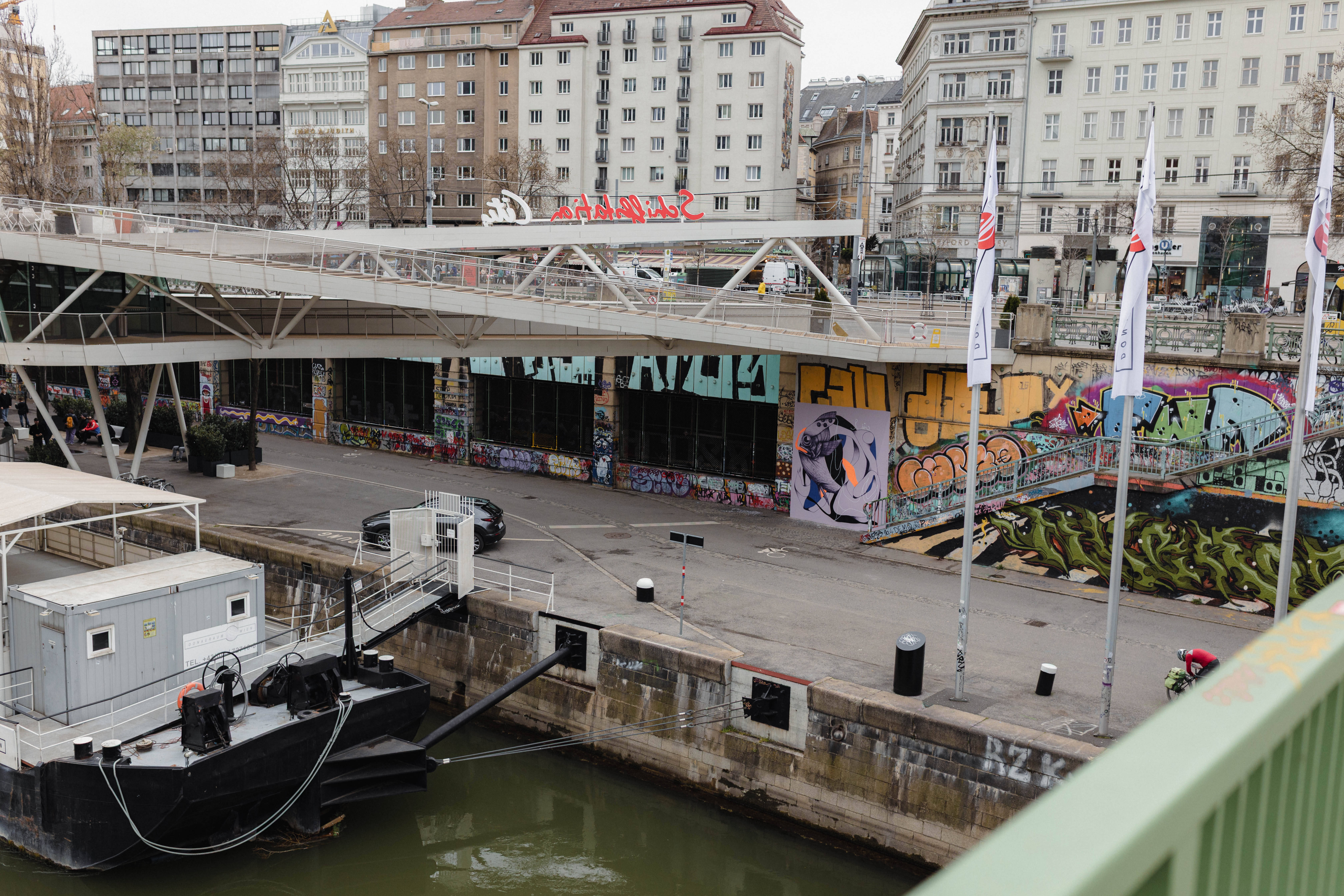 Vienna 693