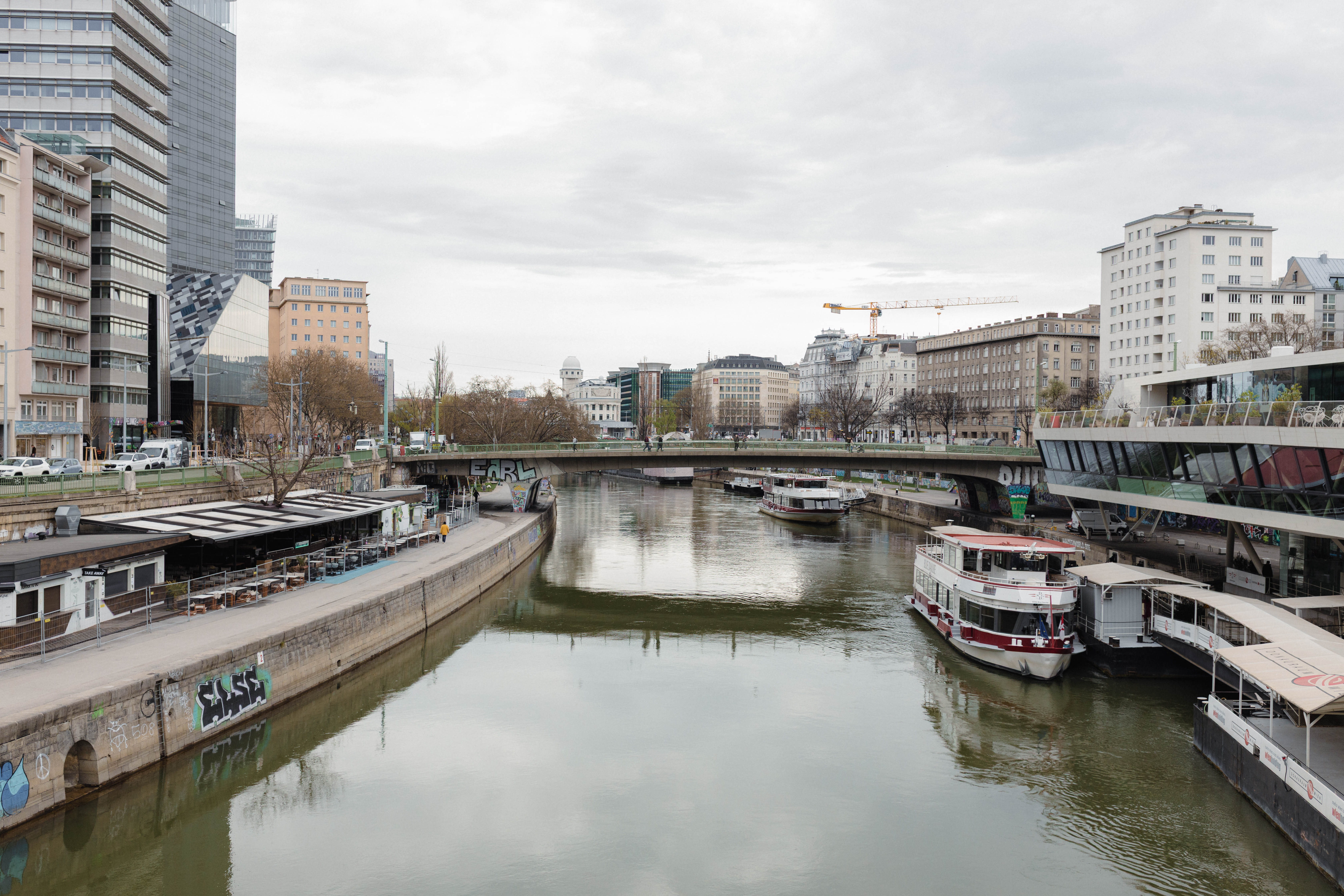 Vienna 695
