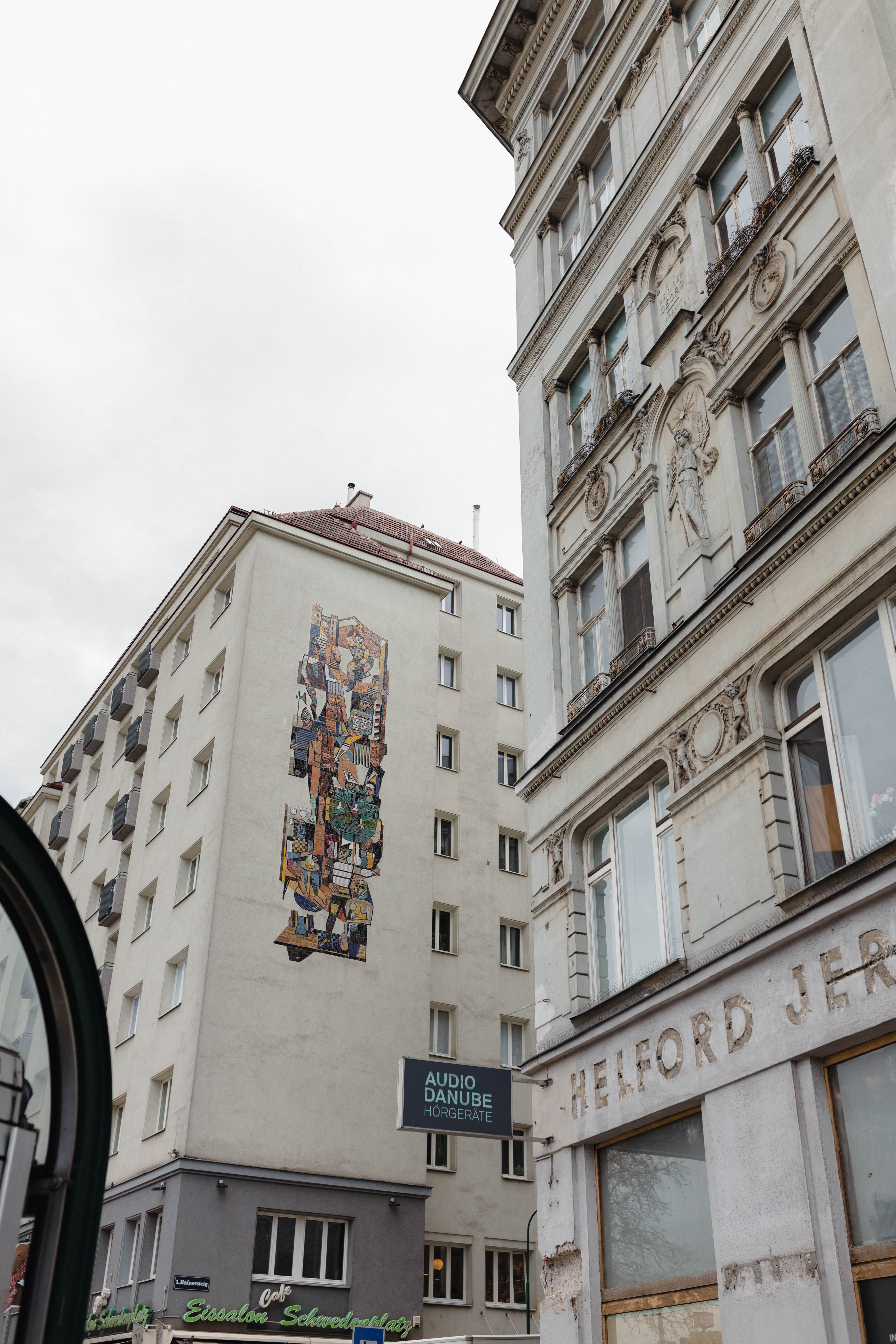 Vienna 711
