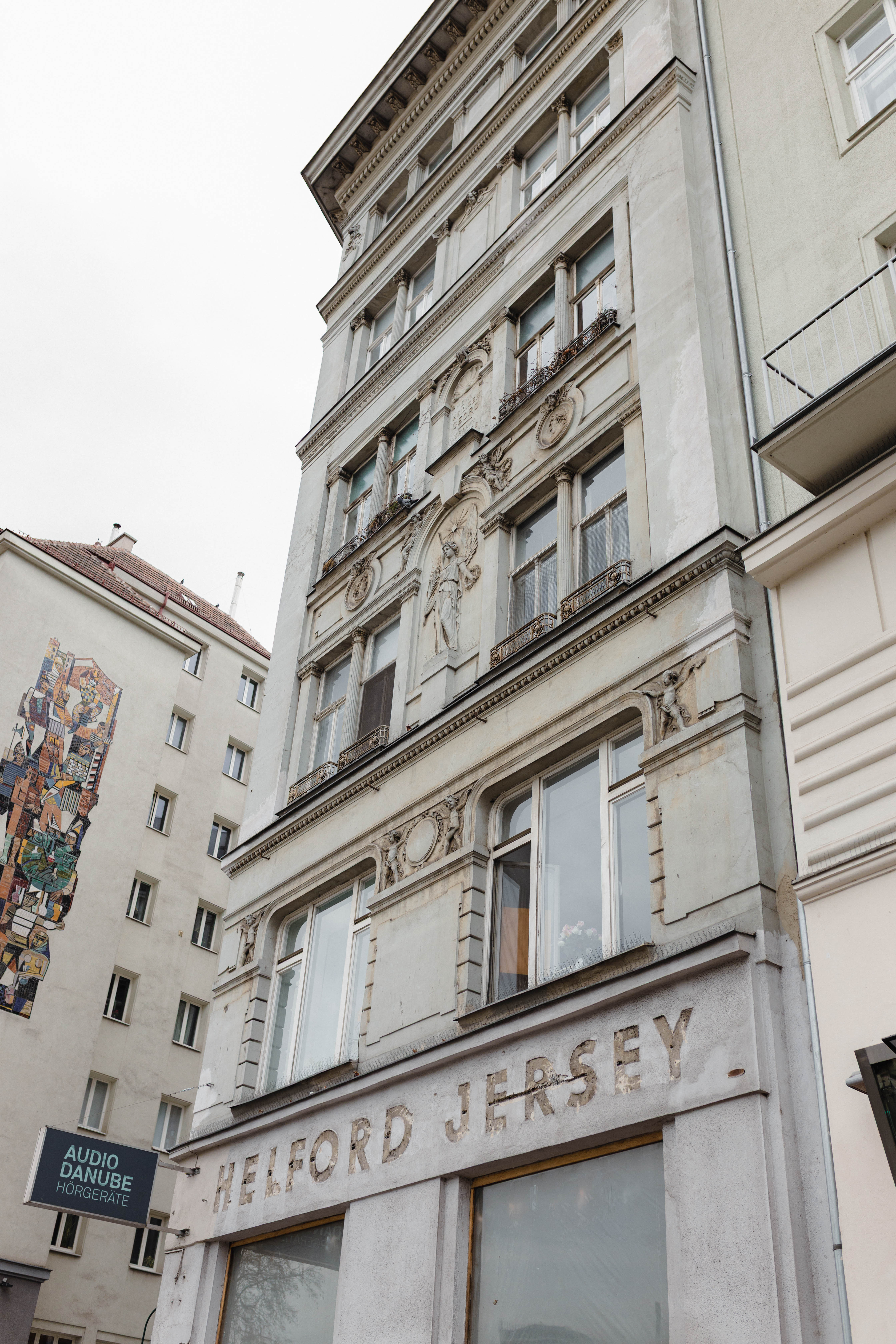 Vienna 712