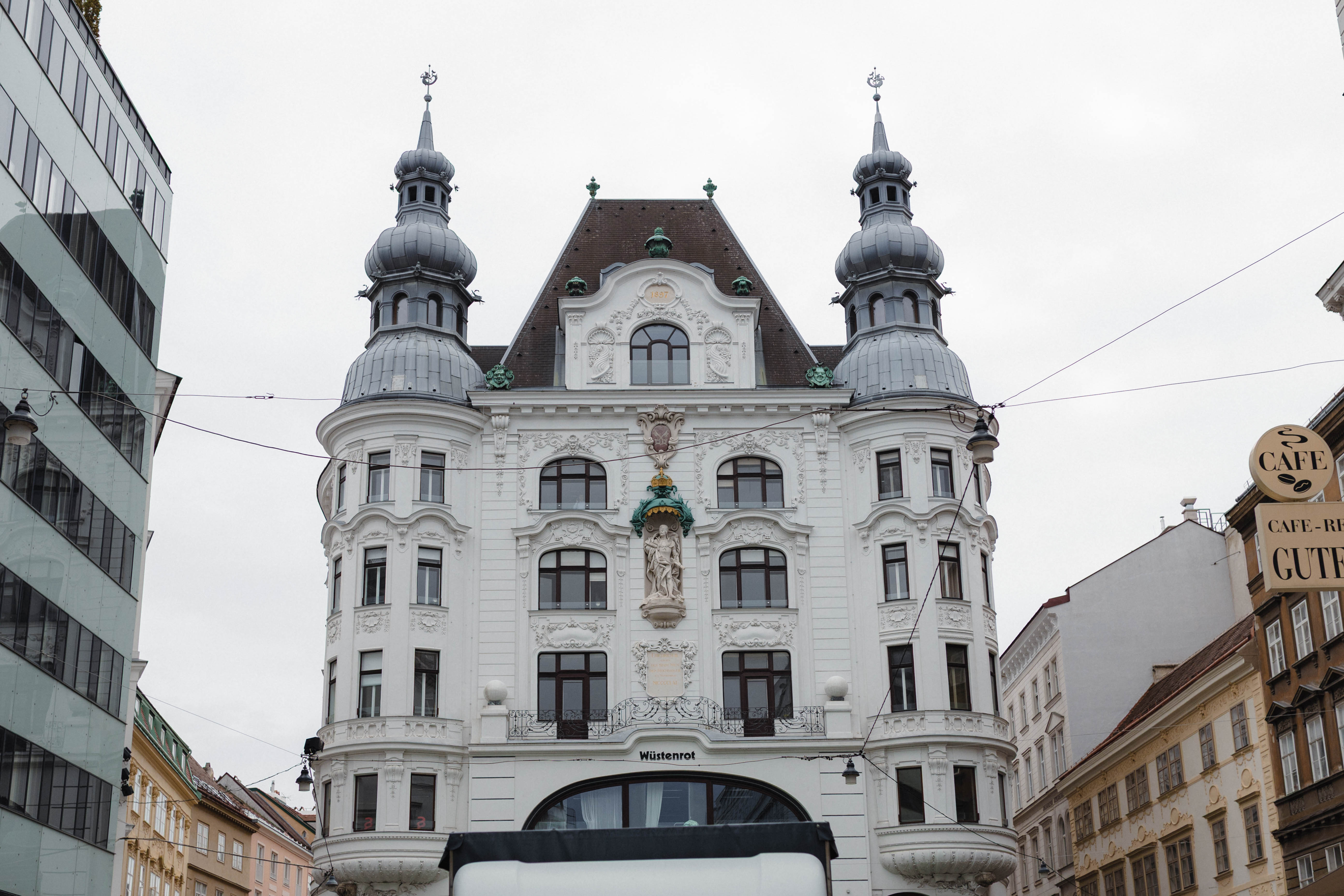 Vienna 740