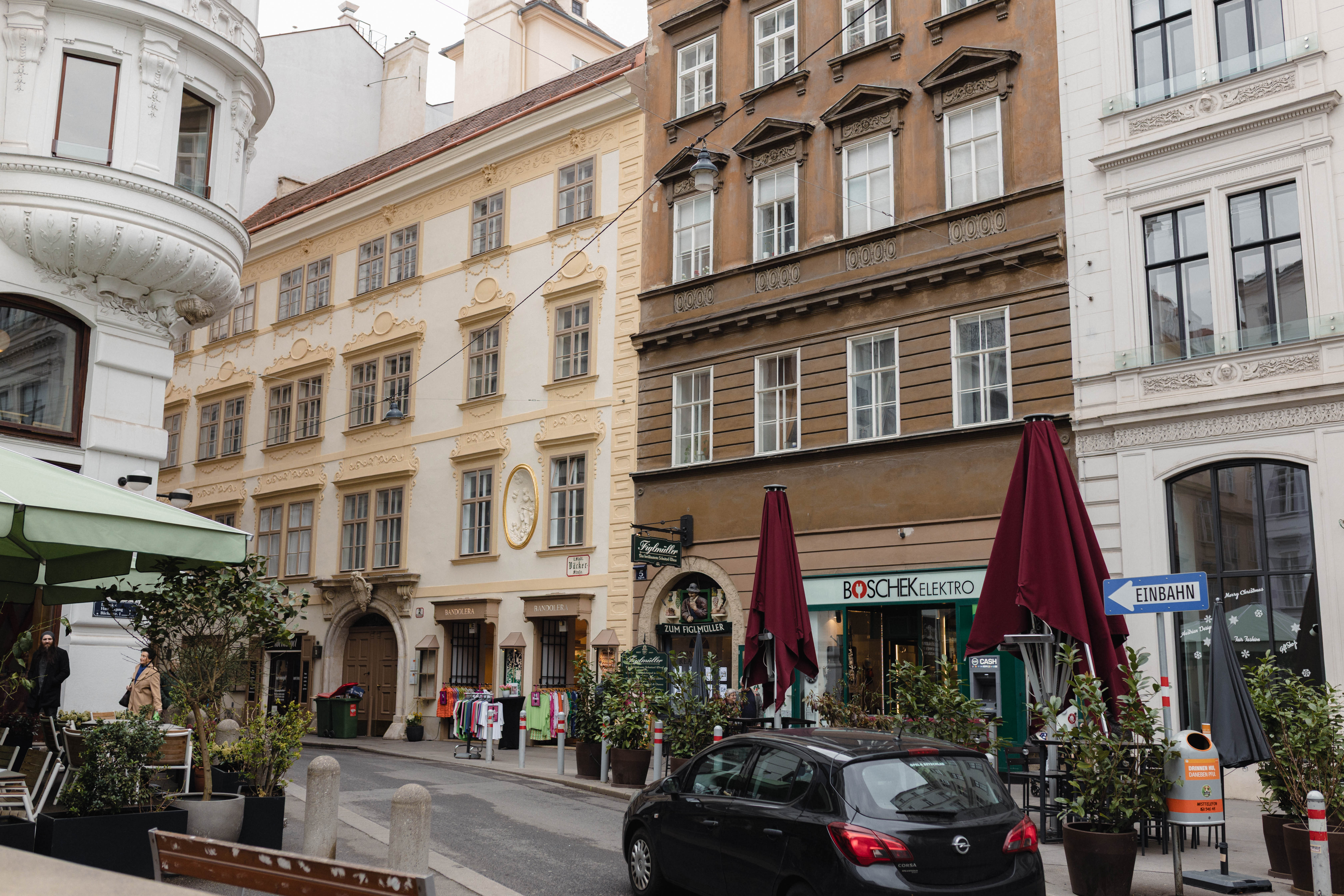 Vienna 742