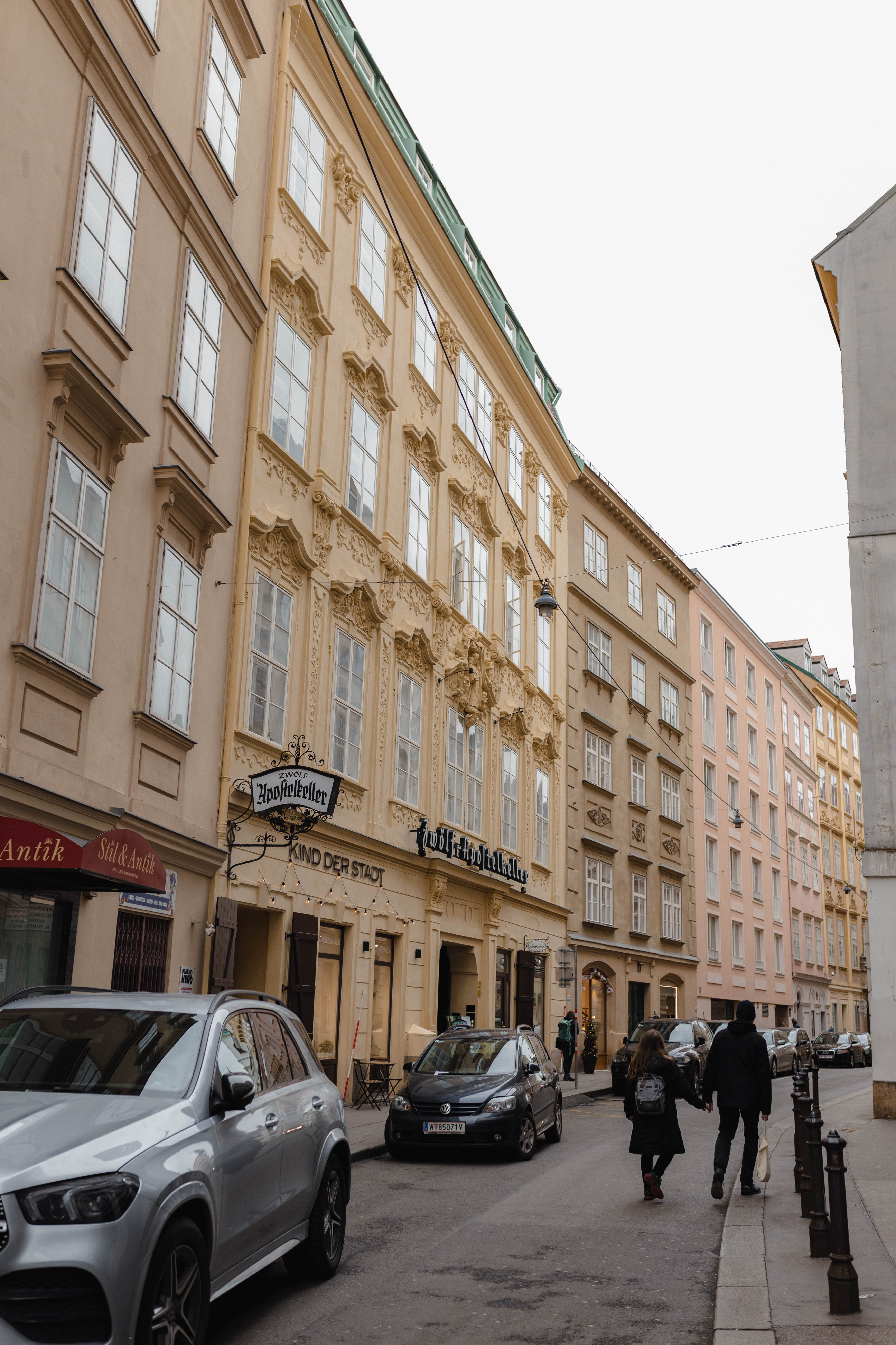 Vienna 744
