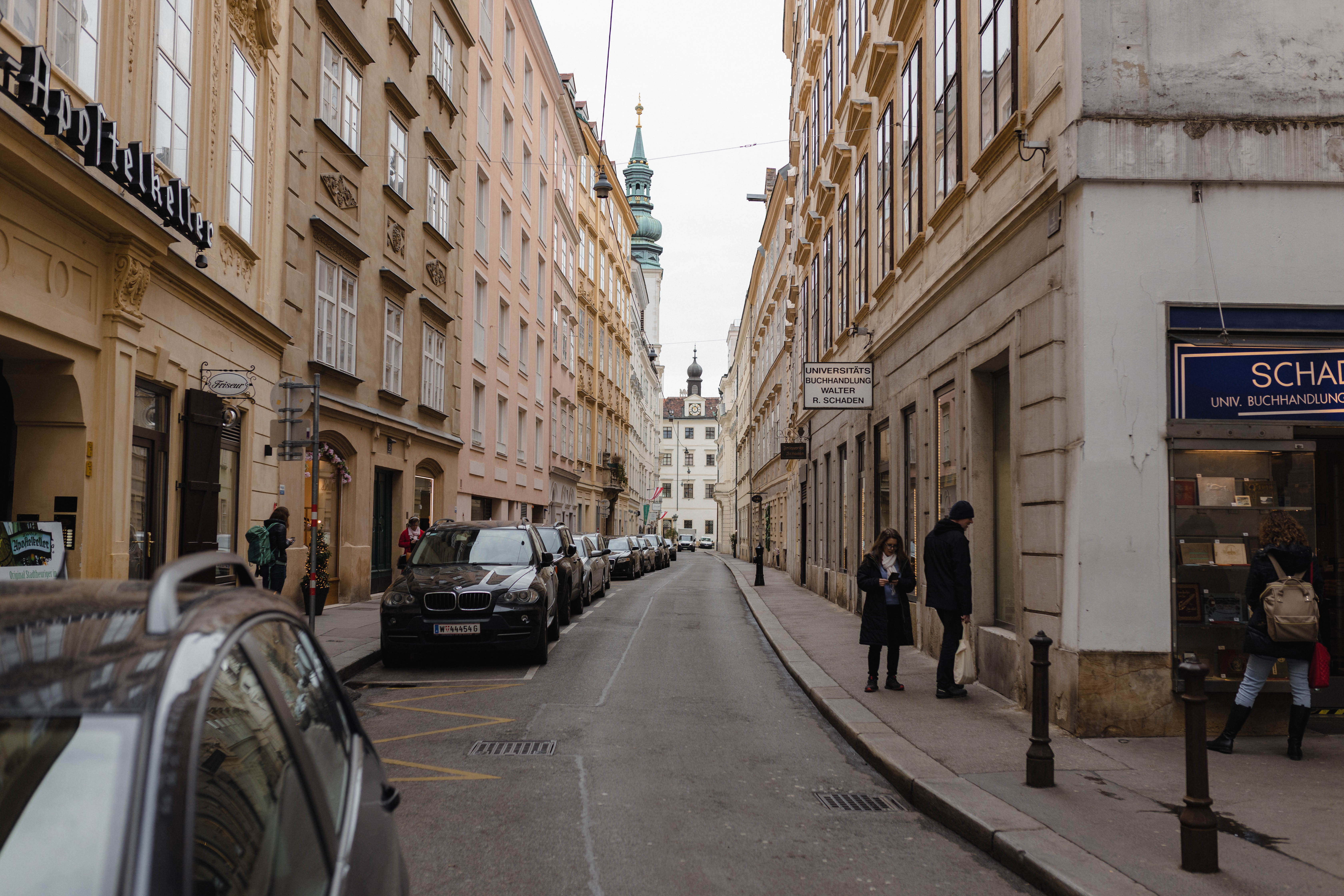 Vienna 745