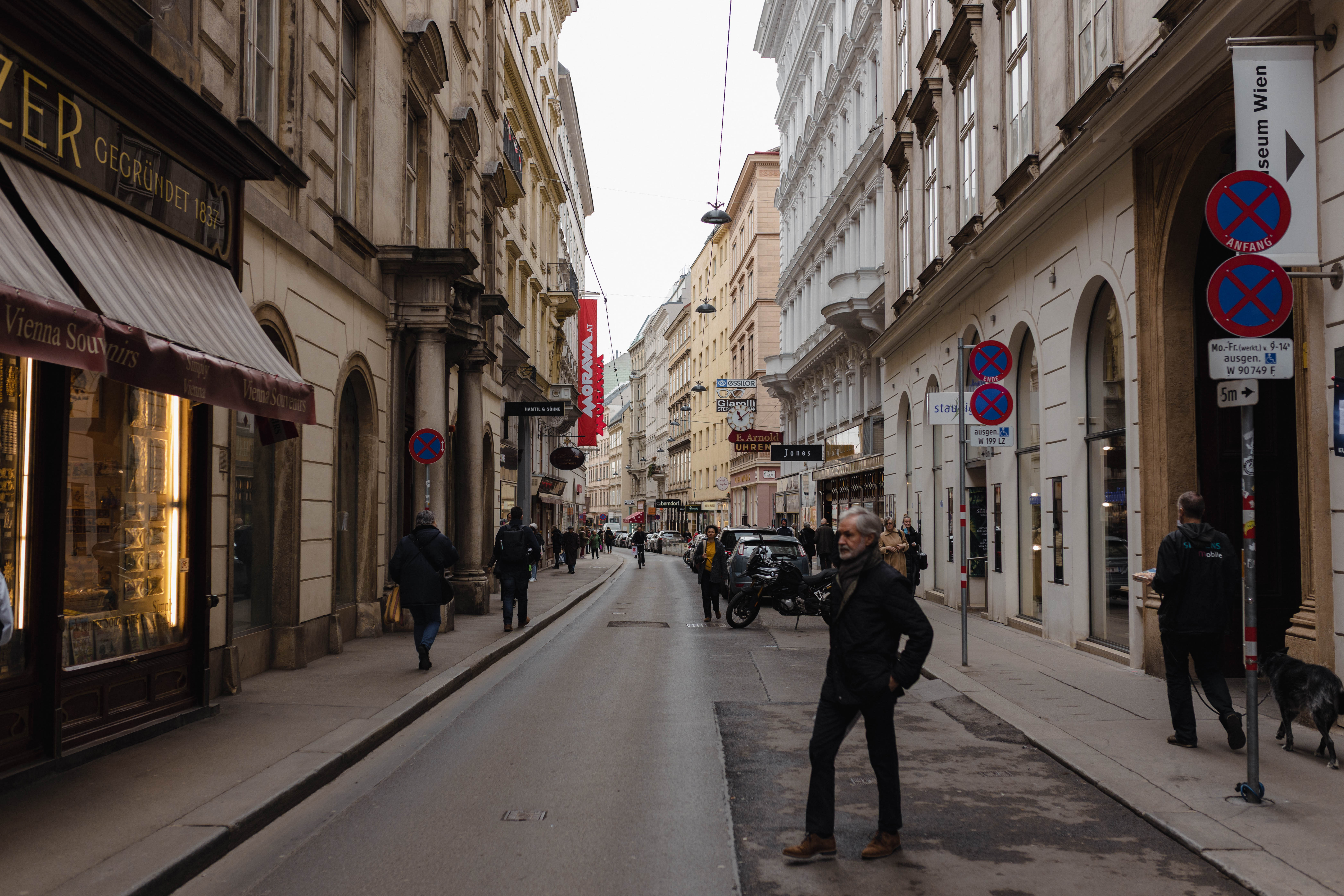 Vienna 751