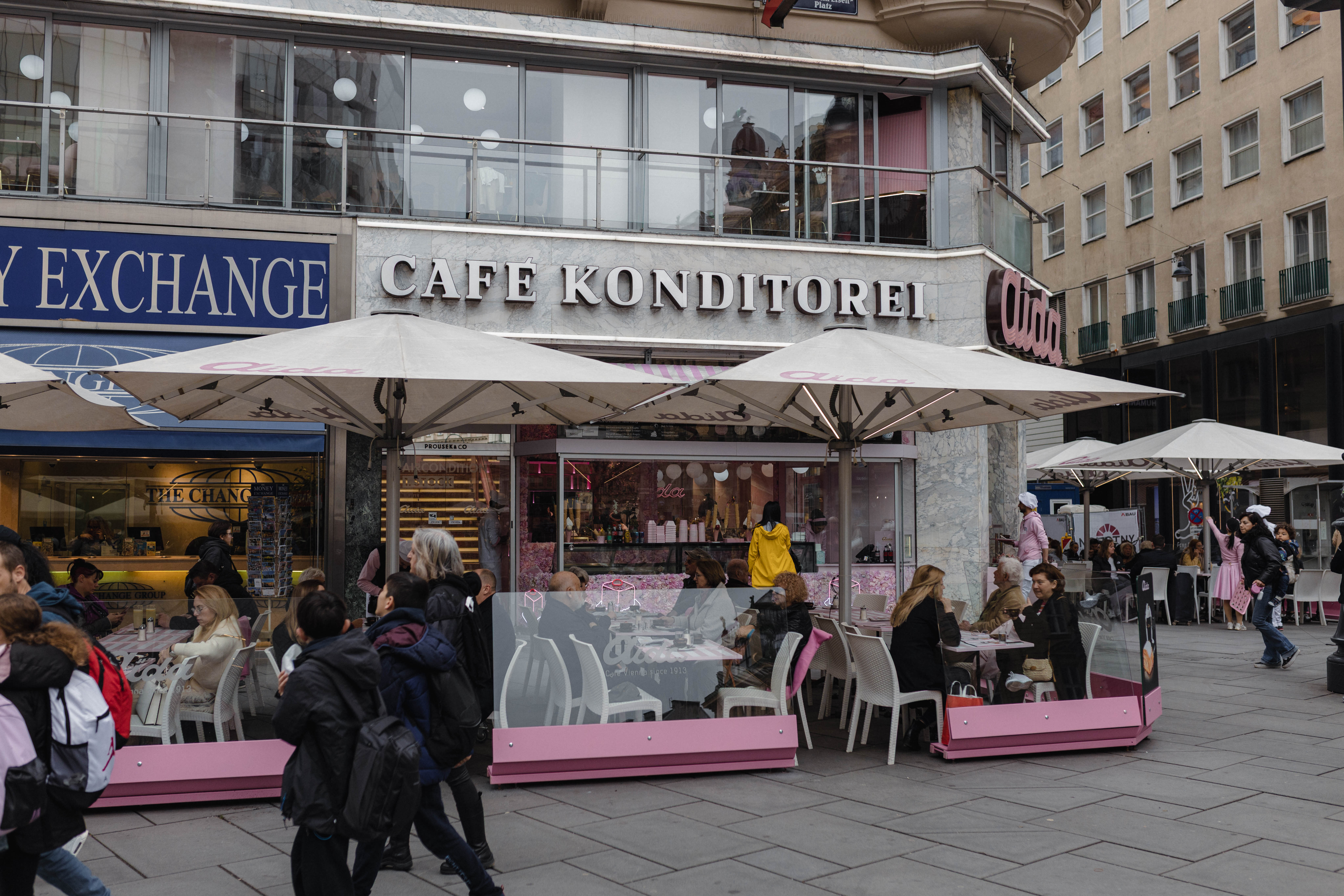 Vienna 830