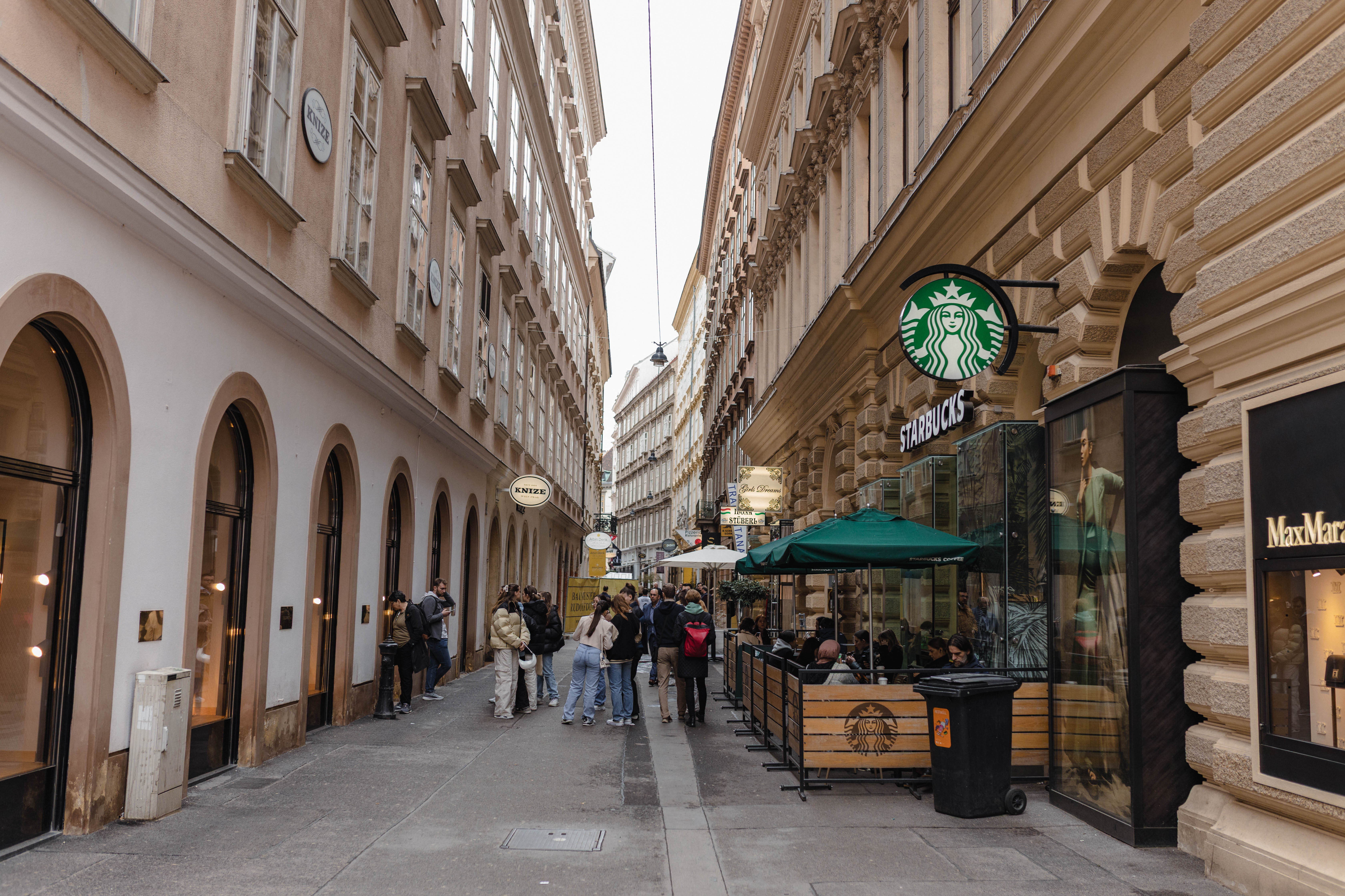 Vienna 842