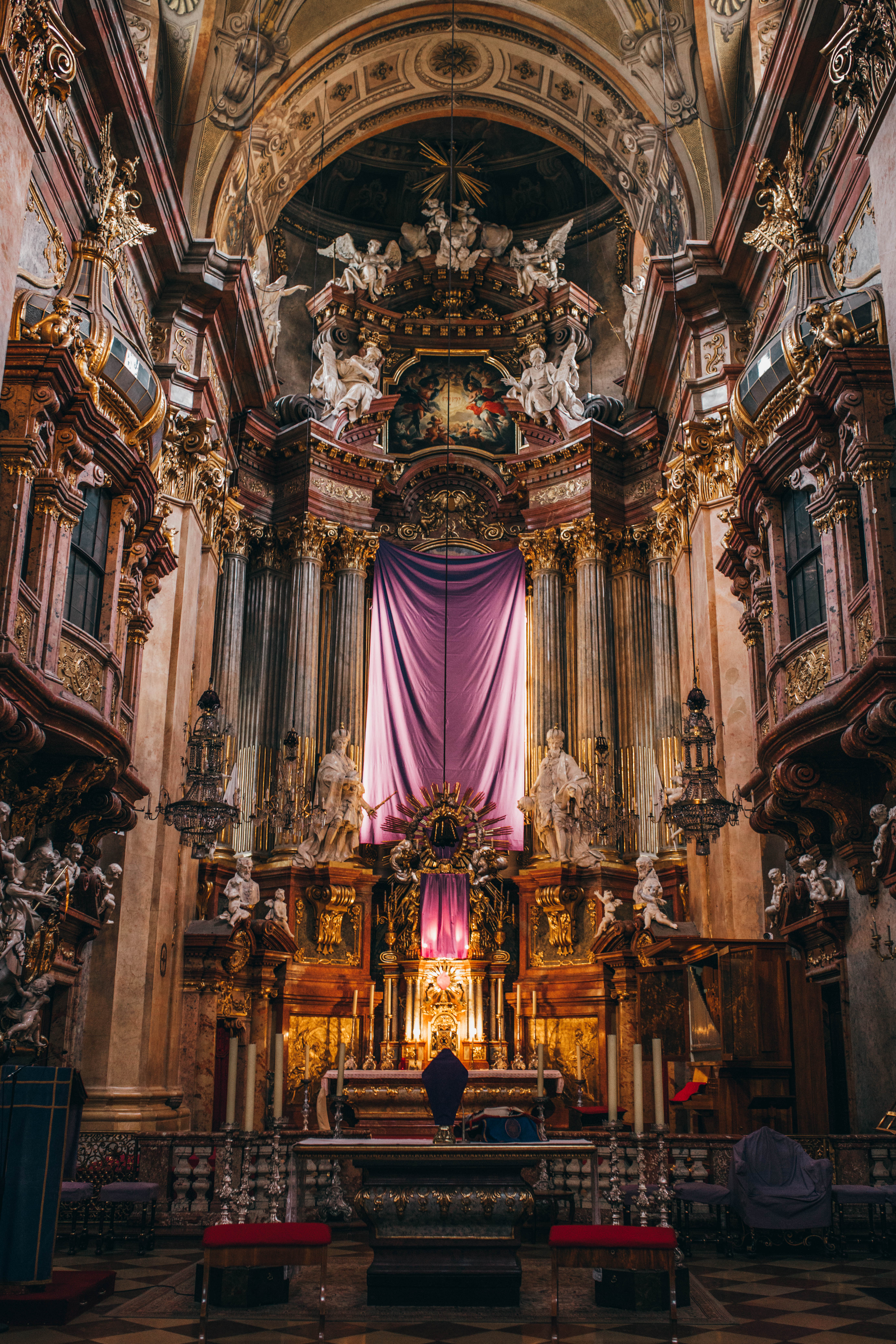 Vienna 875