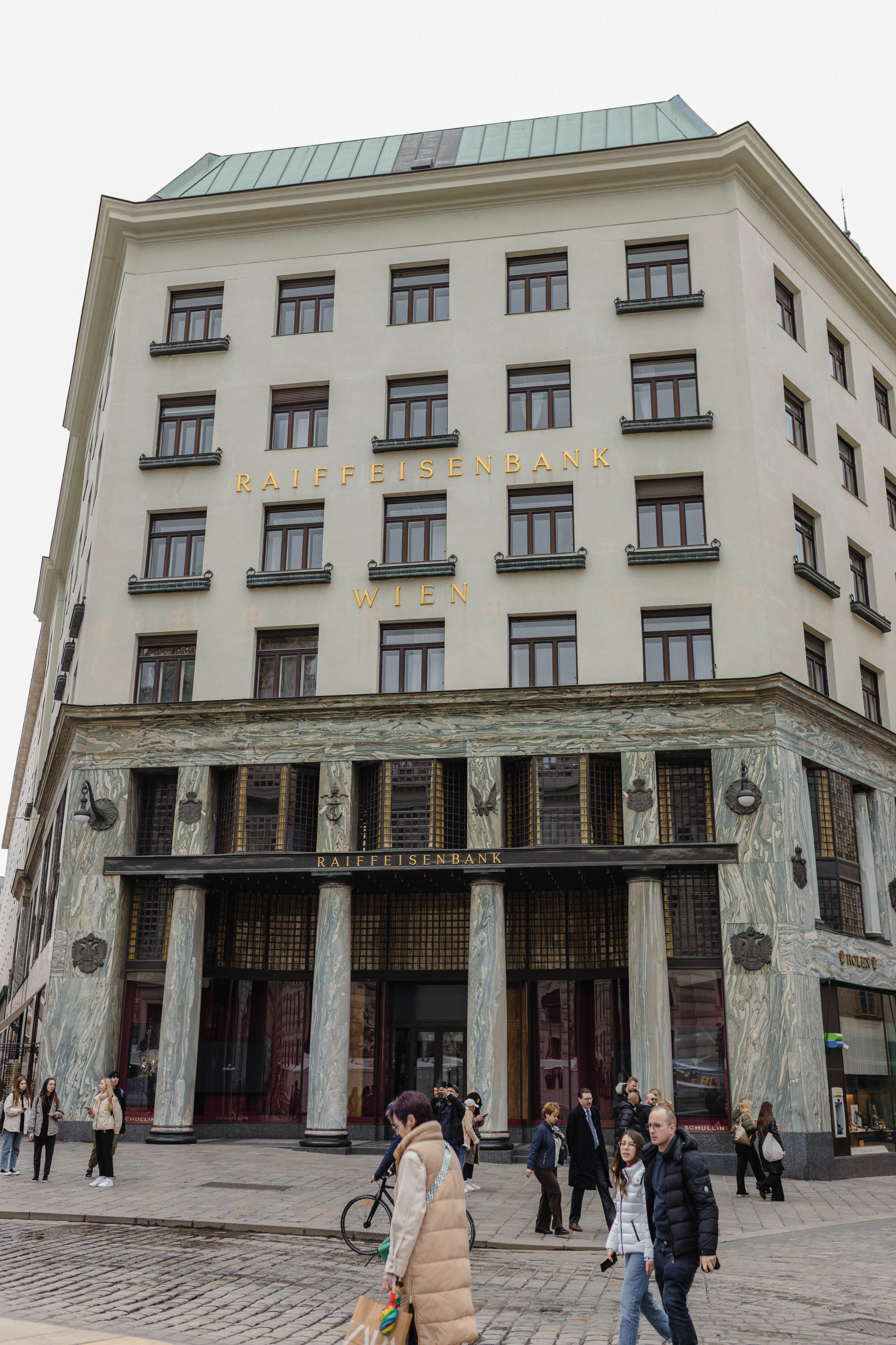 Vienna 895