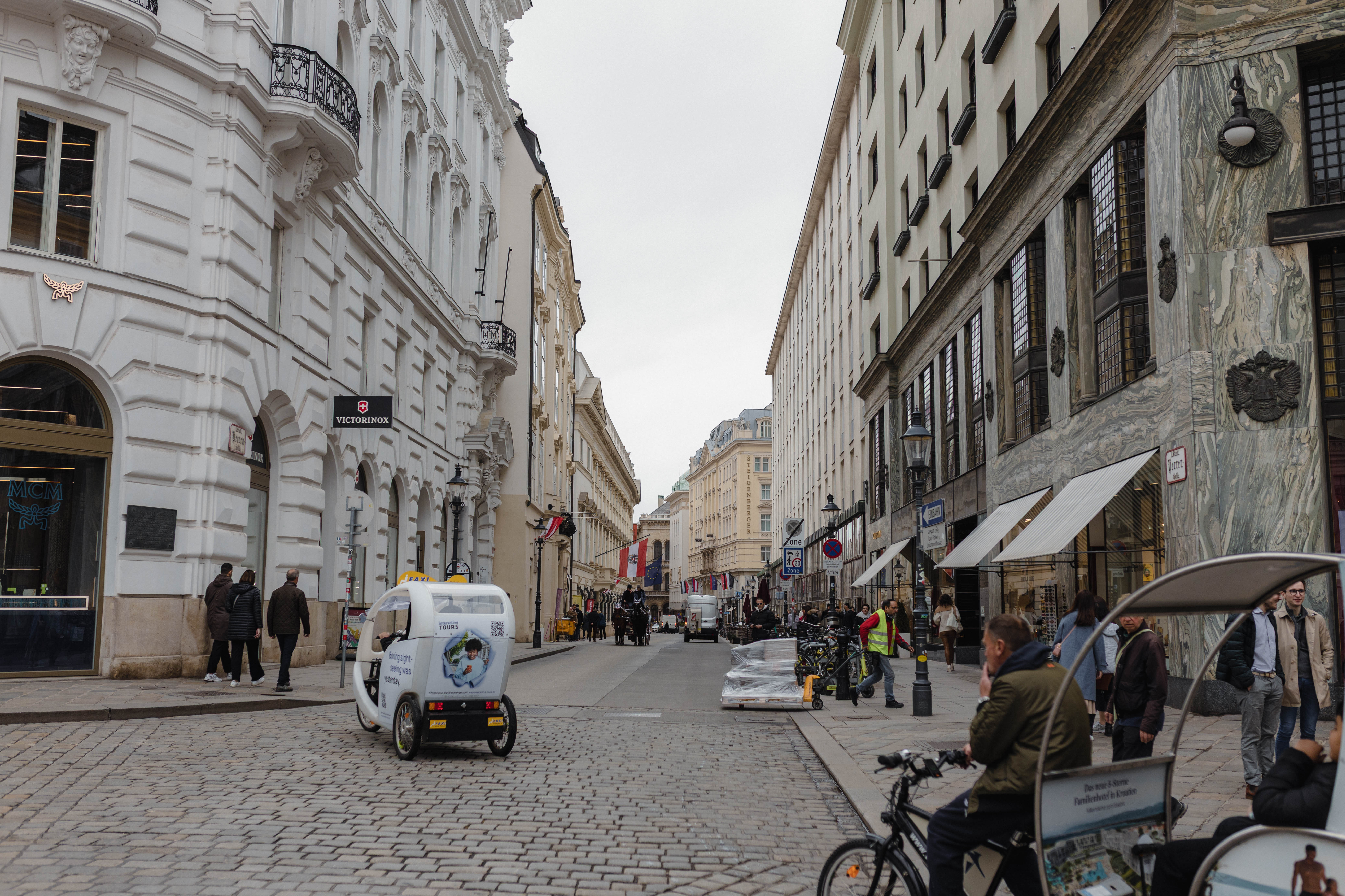 Vienna 896