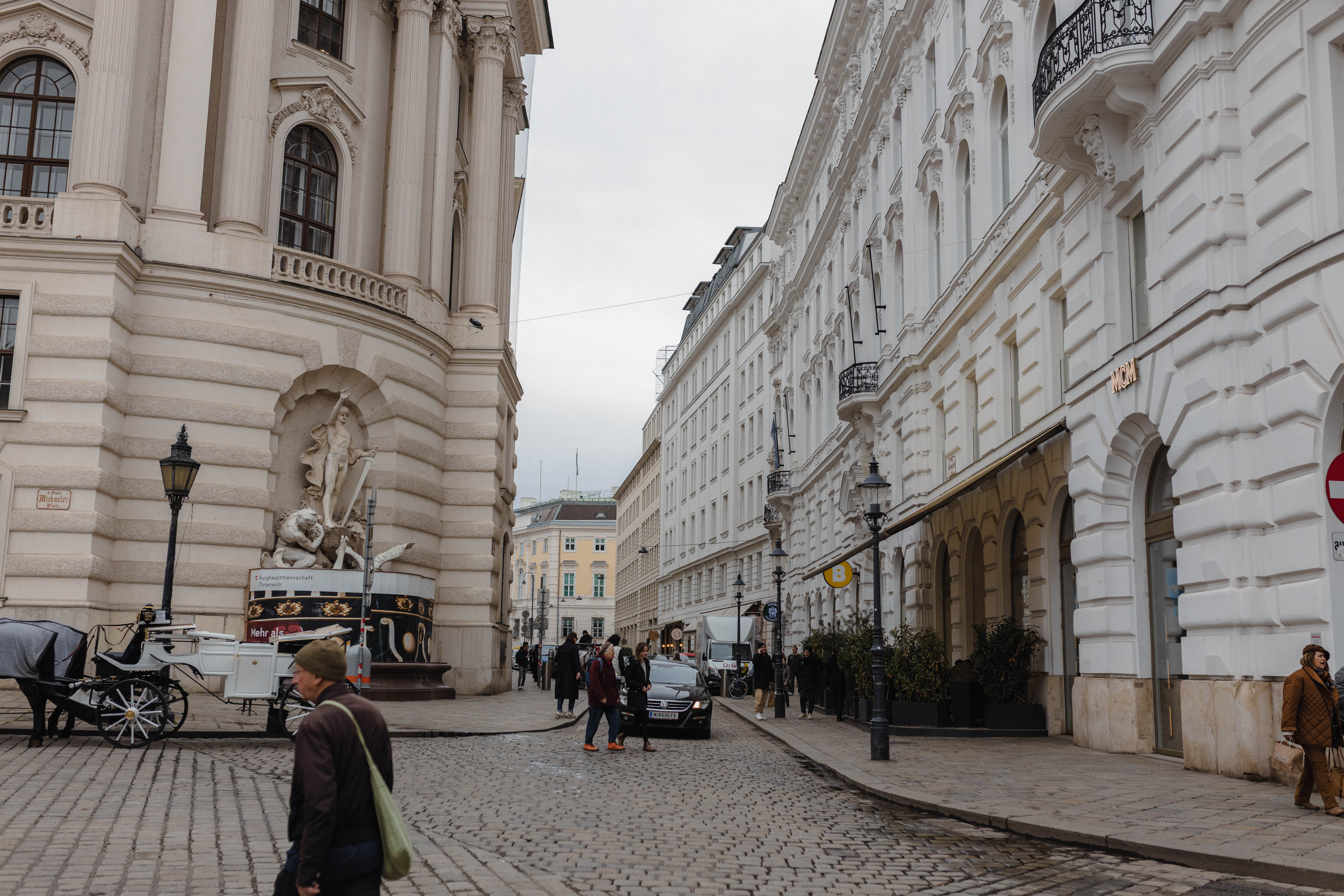 Vienna 897